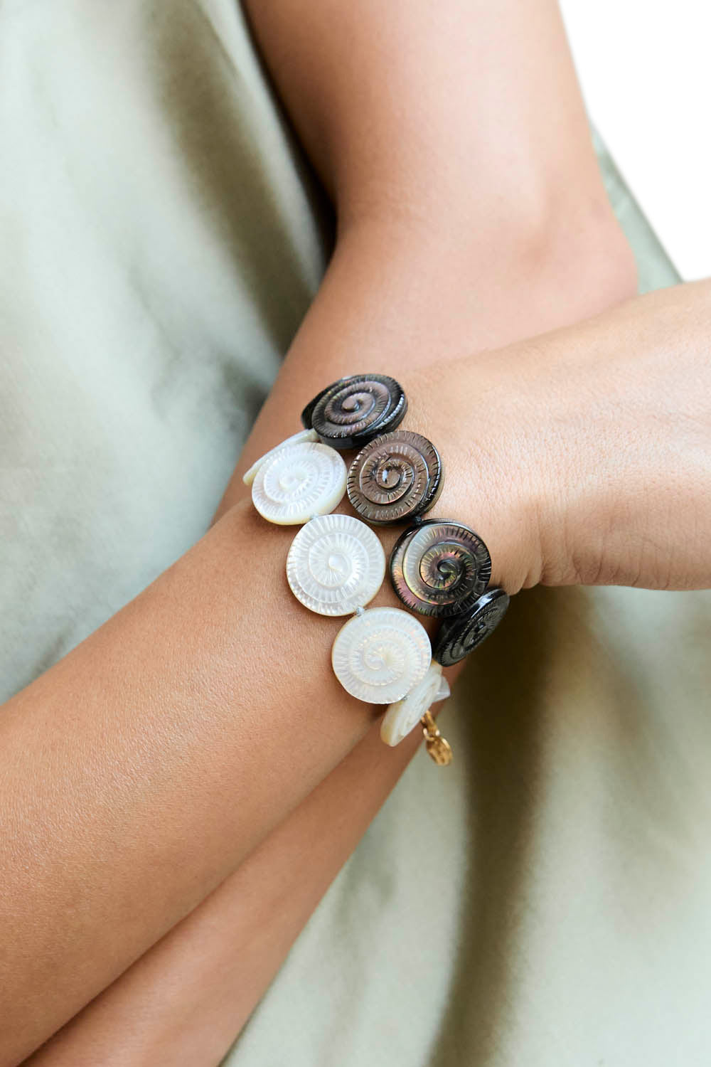 Chan Luu Beaded Bracelet in White Mother of Pearl