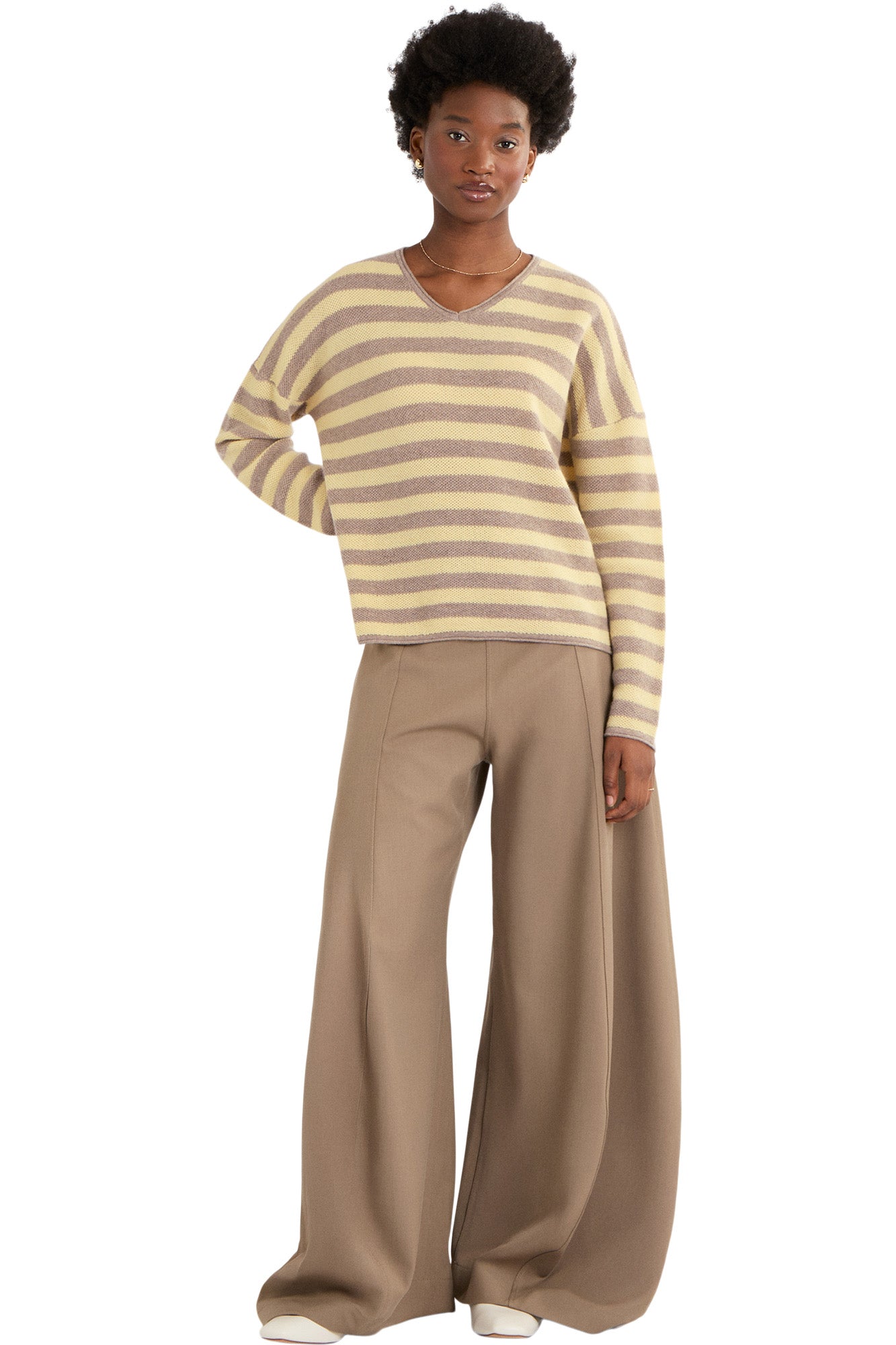 Cocoa Cashmere Milly Cashmere Vneck Sweater in Natural Brown - Daffodil