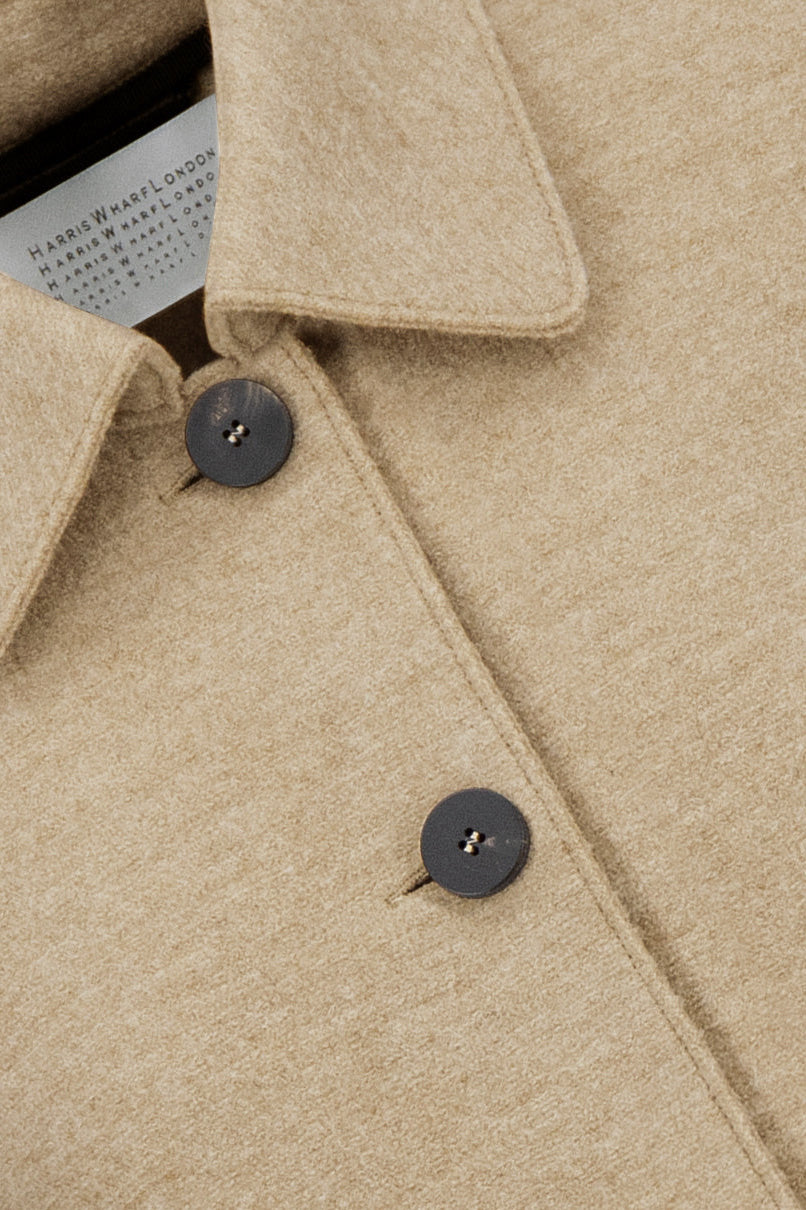 Harris Wharf London Travel Mac Coat Boiled Wool in Beige Melange