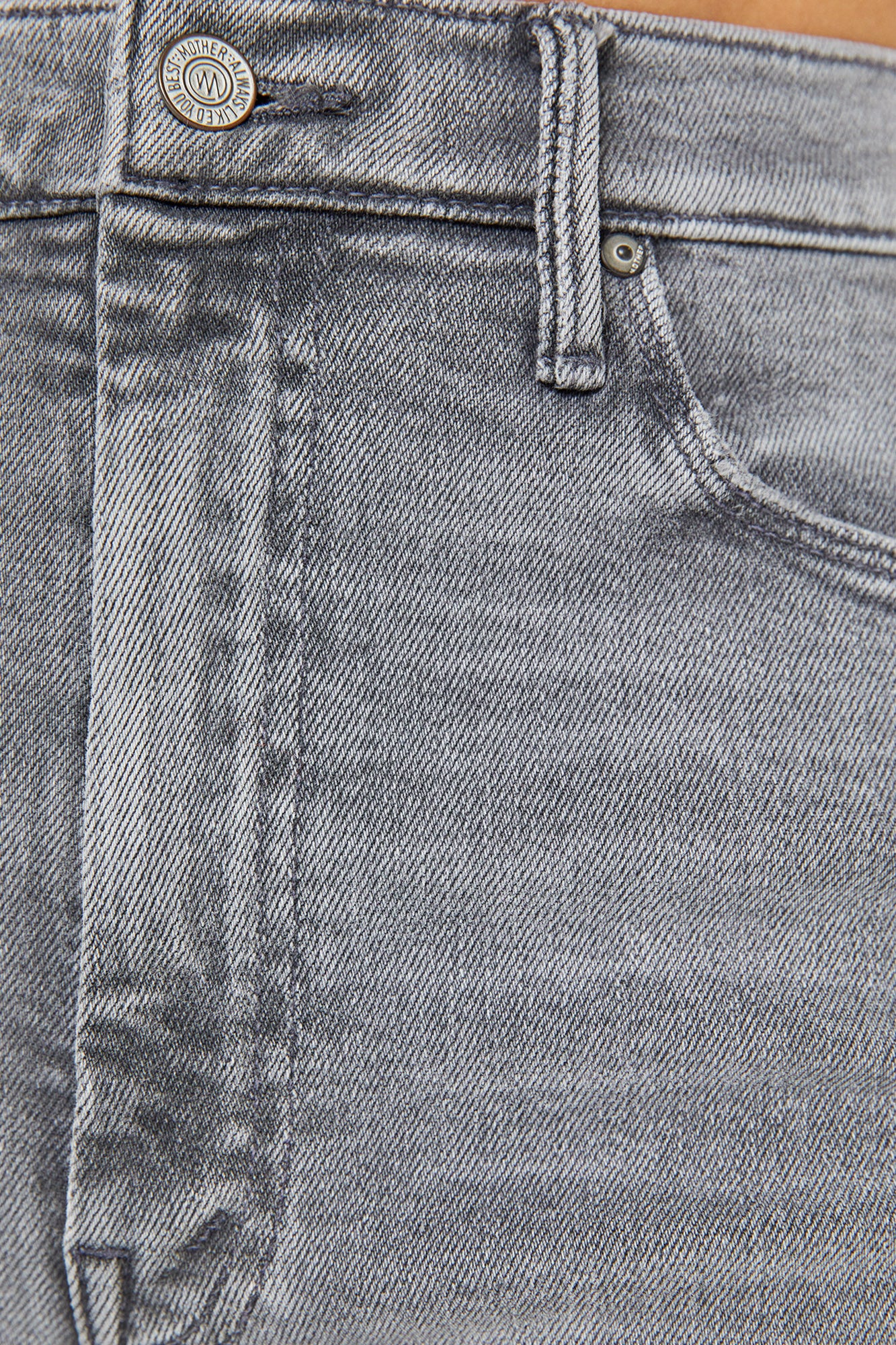 MOTHER Denim High Waisted Weekender Fray
in Catch Me Outside