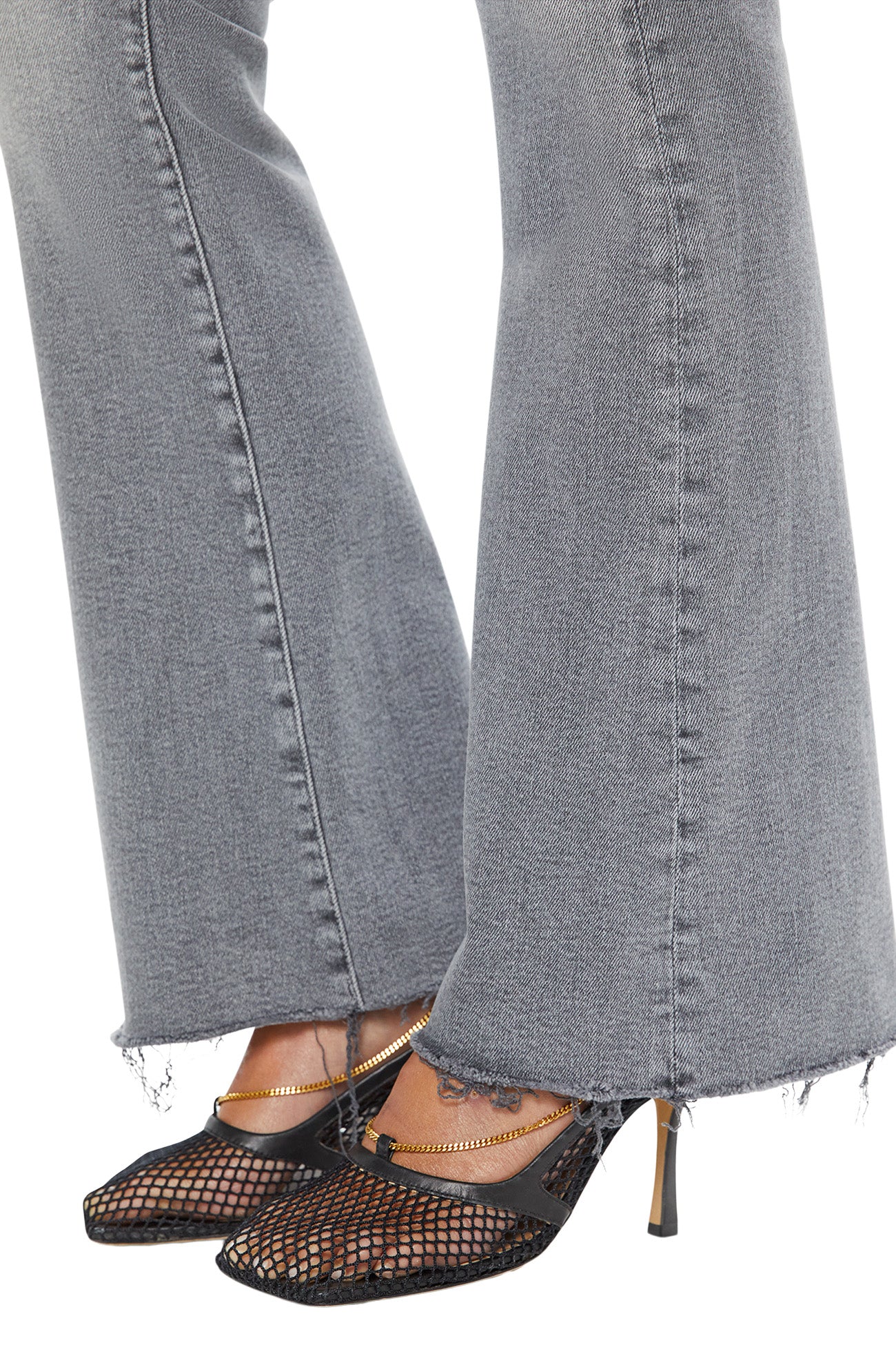 MOTHER Denim High Waisted Weekender Fray
in Catch Me Outside