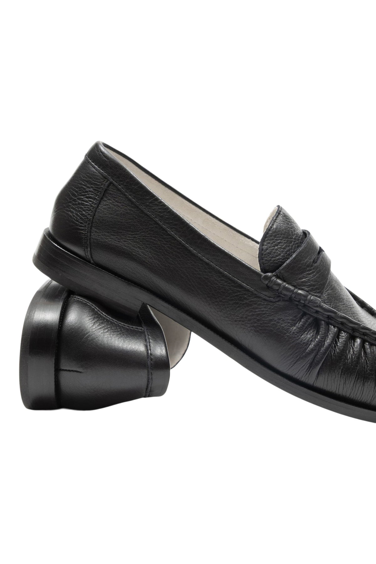 Oncept Dover Loafer in Black