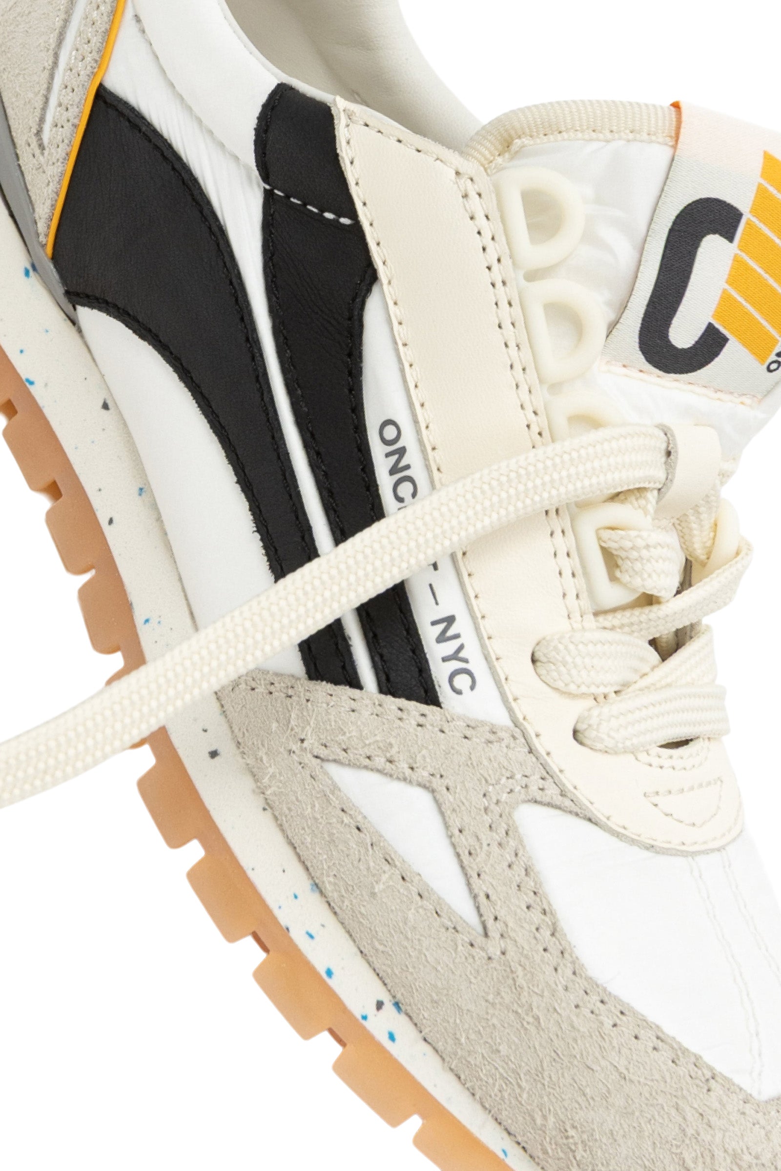 Oncept Toronto Sneakers in White - Black