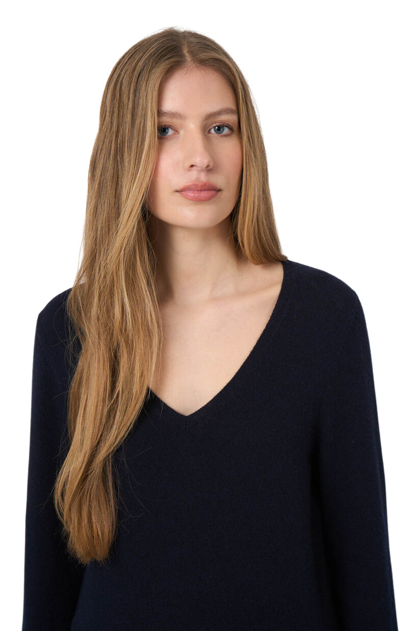 Repeat Cashmere Classic V-Neck Sweater