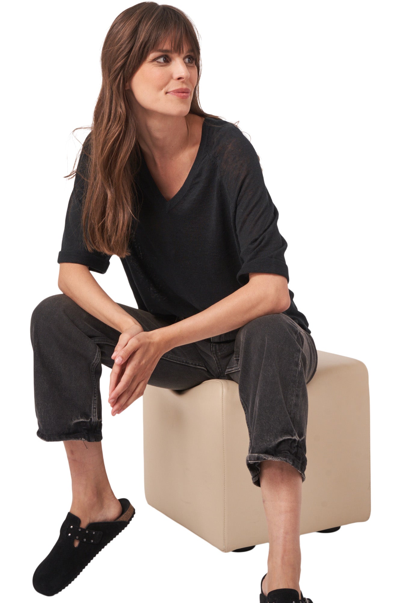 Repeat Cashmere Linen V-neck Sweater in Black