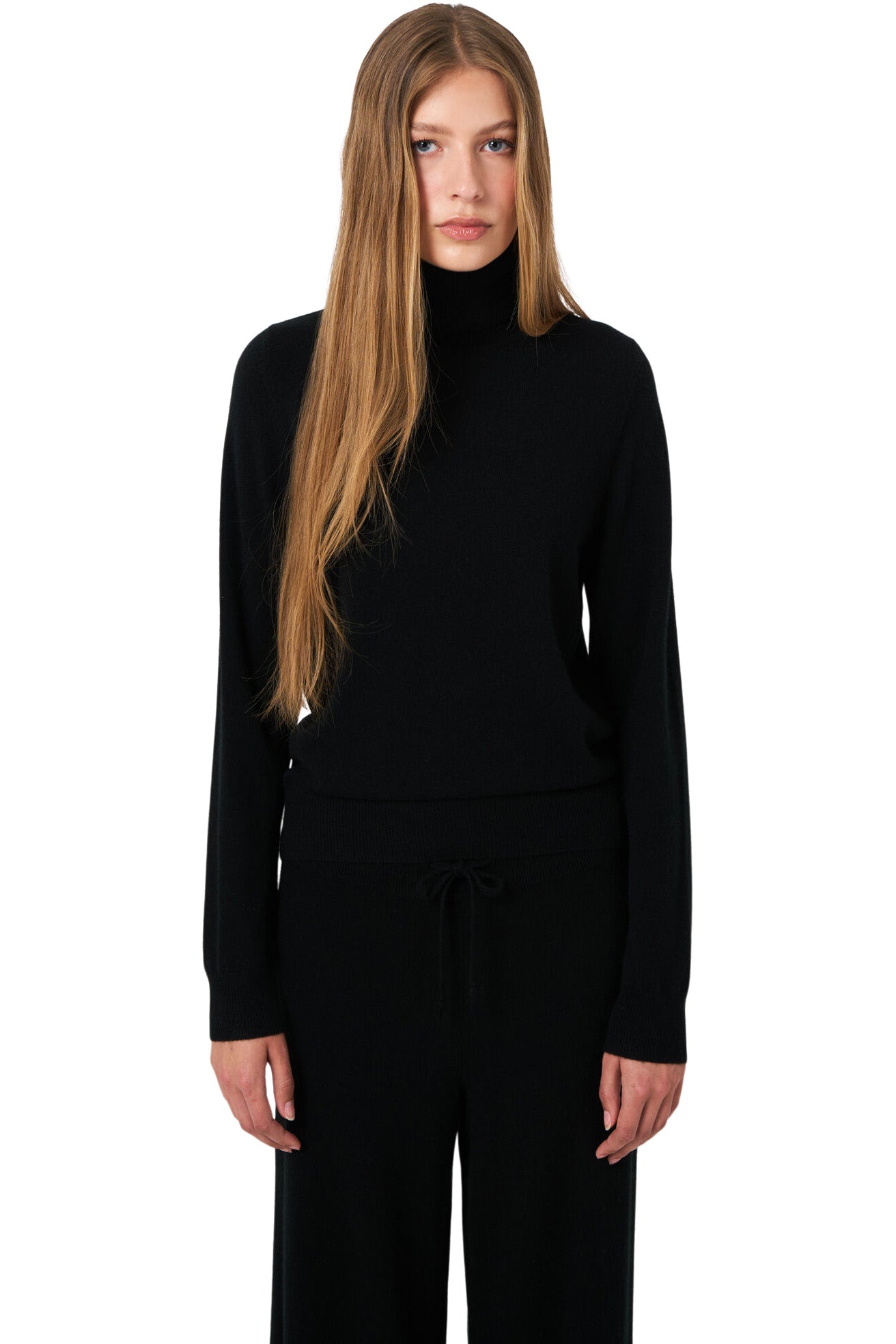 Repeat Cashmere Organic Cashmere Turtleneck Sweater in Black