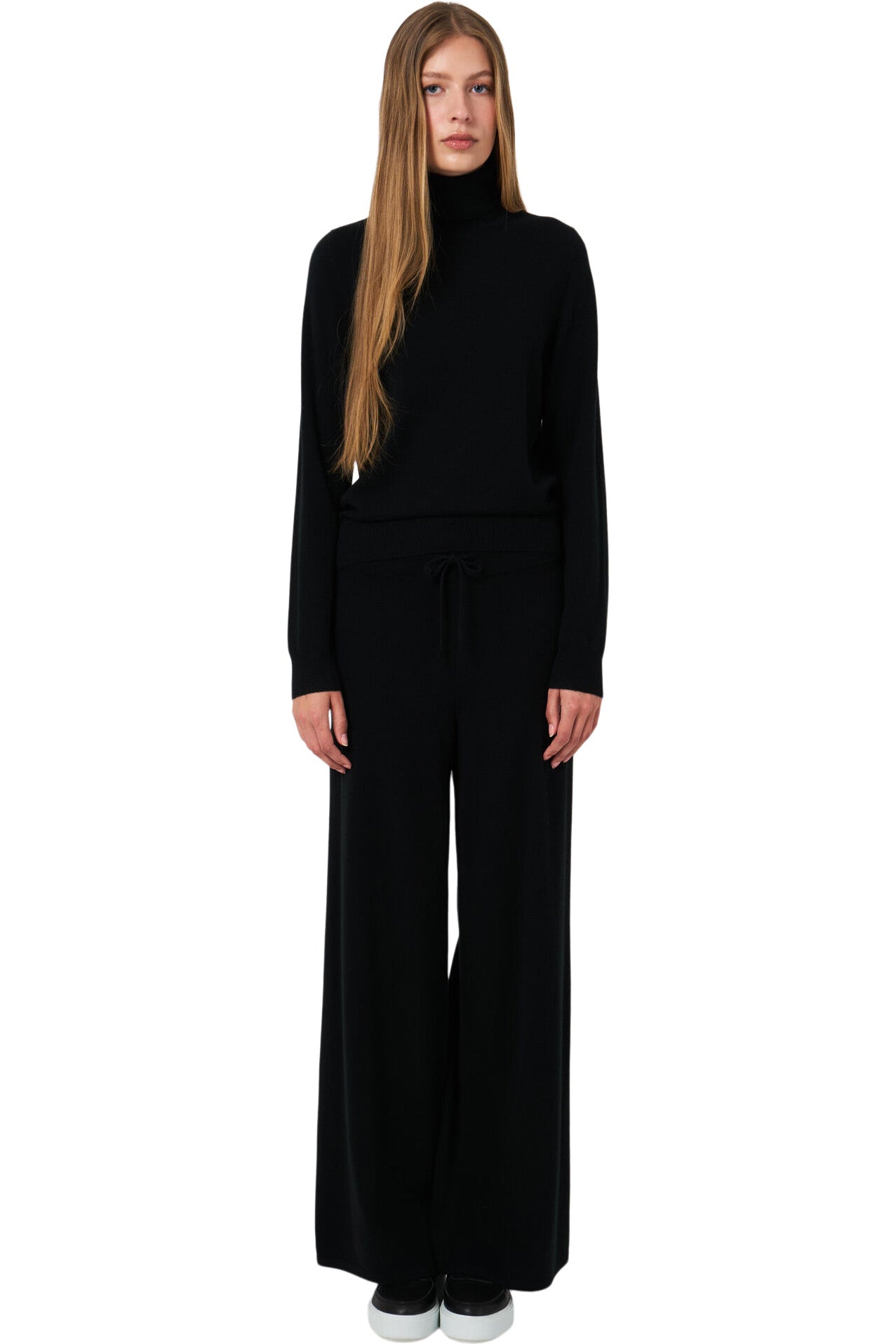 Repeat Cashmere Organic Cashmere Turtleneck Sweater in Black