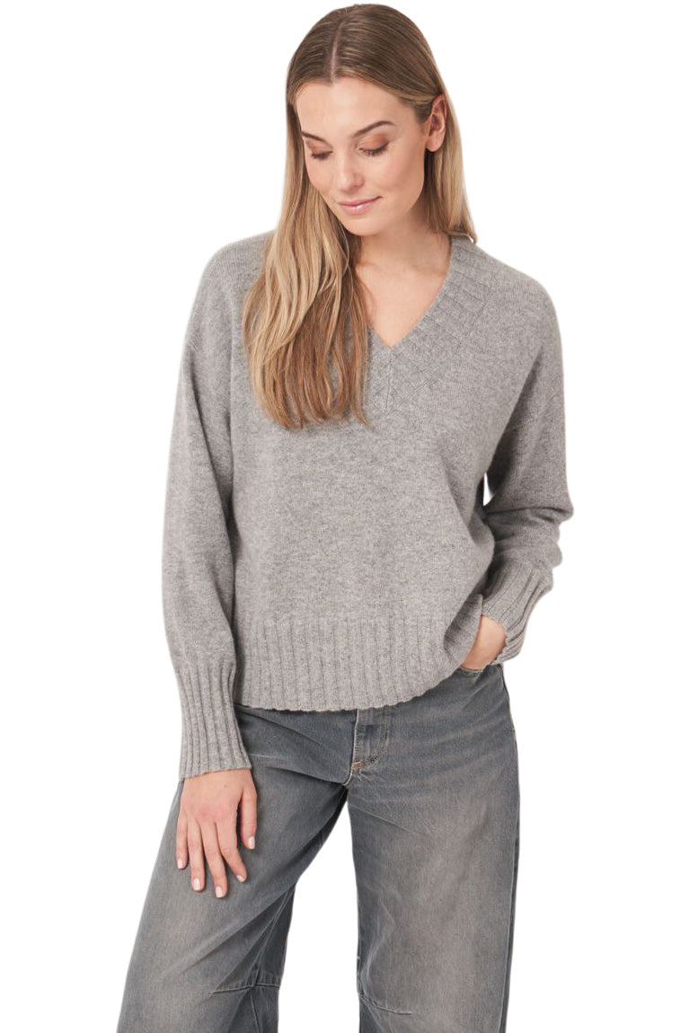 Repeat Cashmere Relaxed Fit Sweater in Light Grey