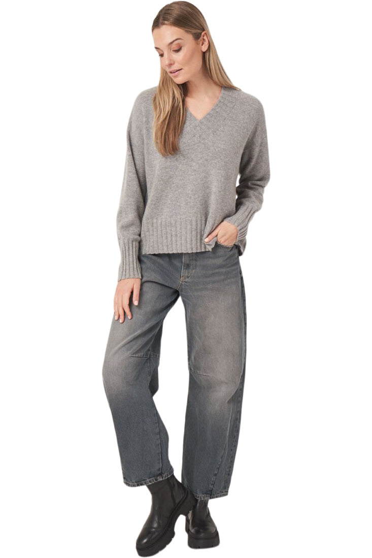 Repeat Cashmere Relaxed Fit Sweater in Light Grey