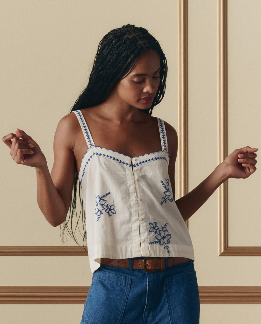 The Great Weekend Tank with Hanky Embroidery in Cream