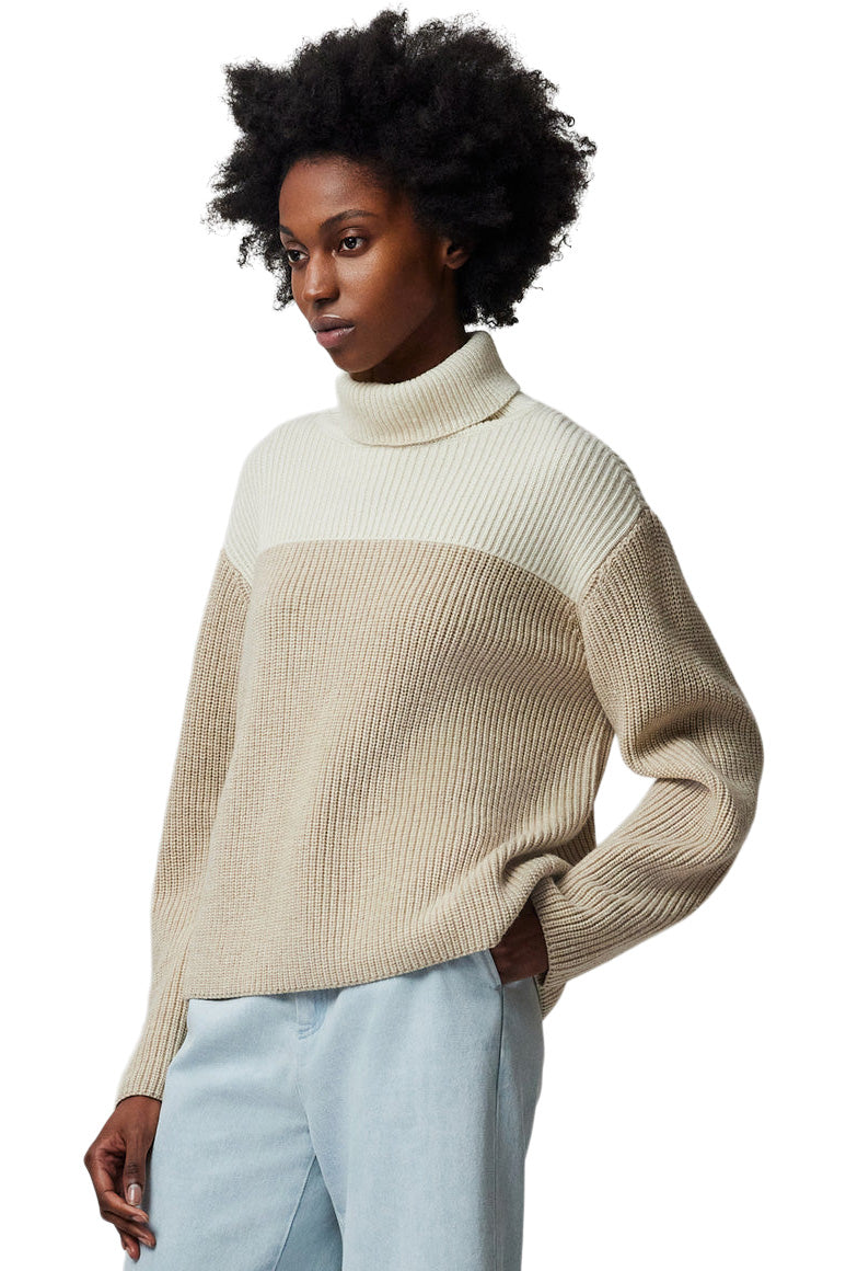 ATM Wool Blend Colorblock Turtleneck Sweater in Beige Combo