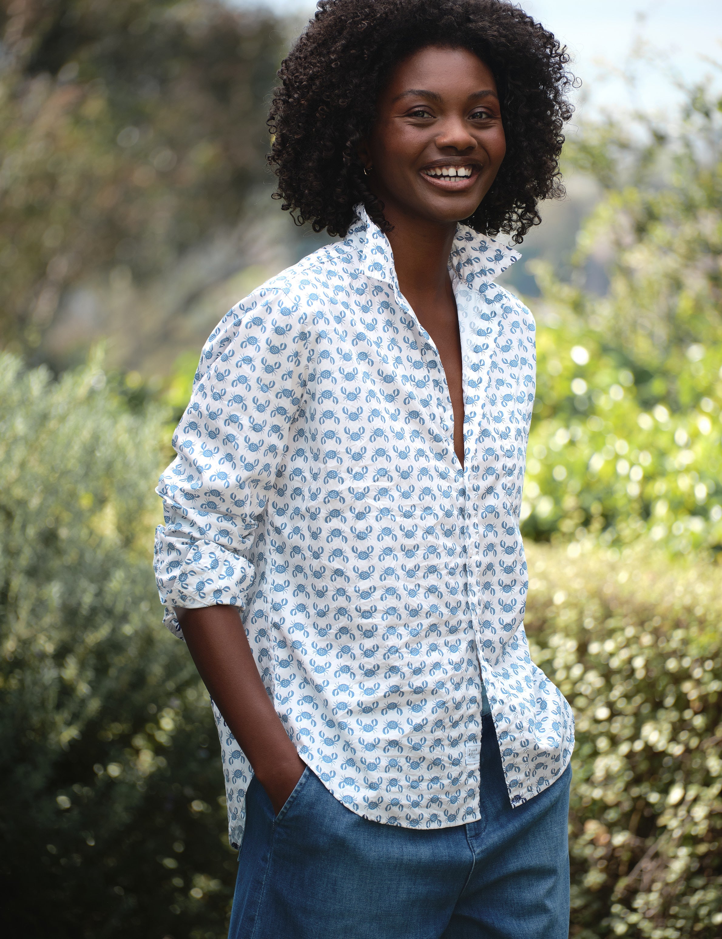 Frank & Eileen Eileen Relaxed Button Up Shirt in Blue Crab