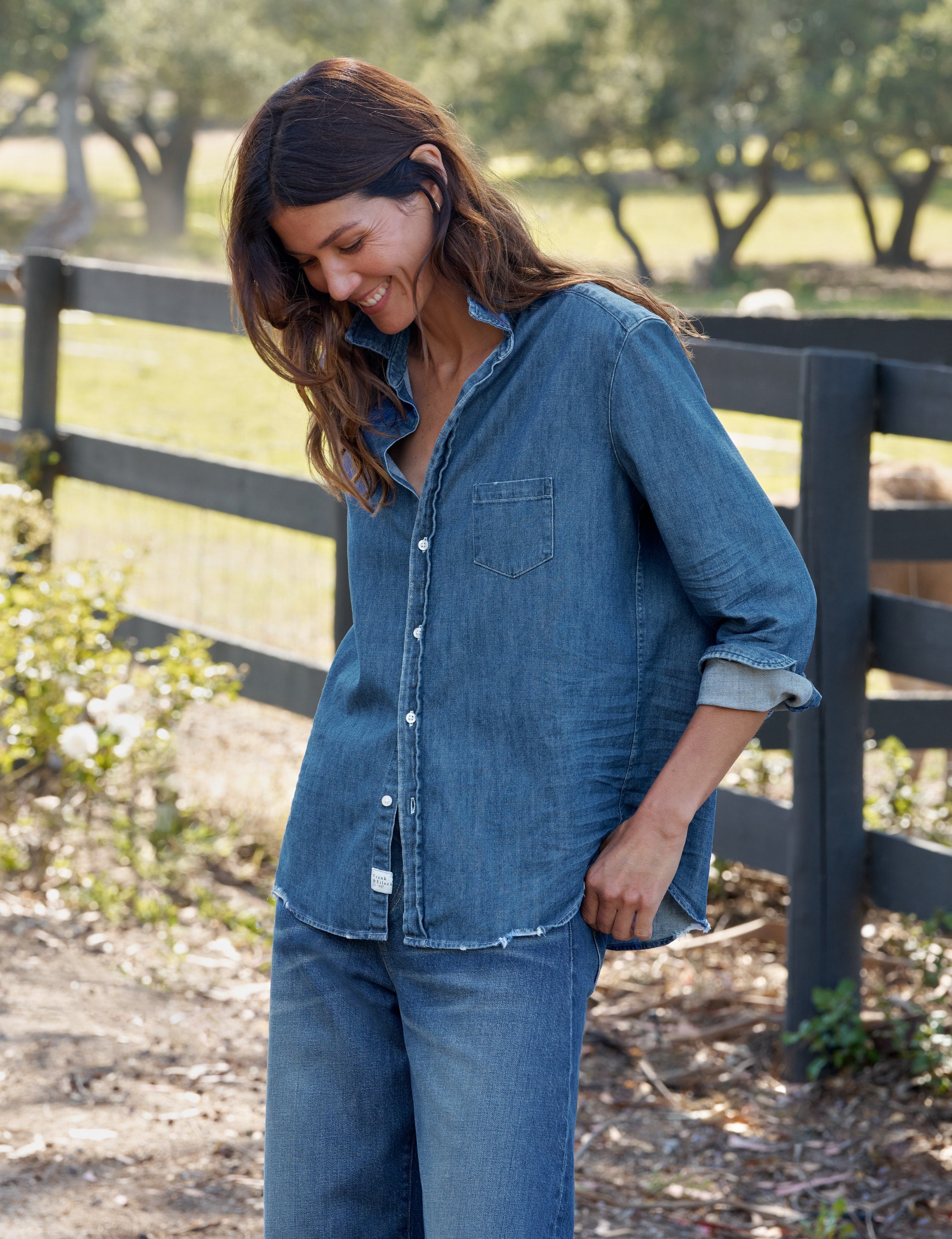 Frank & Eileen Eileen Relaxed Button Up Shirt in Distressed Indigo Wash