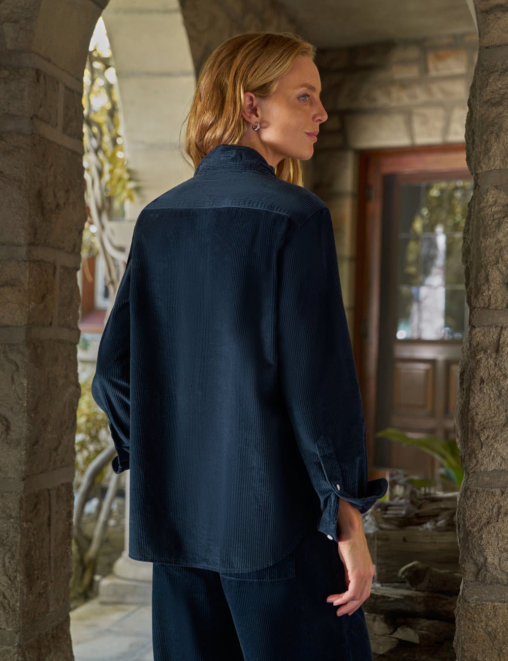 Frank & Eileen Eileen Relaxed Button Up in Classic Navy