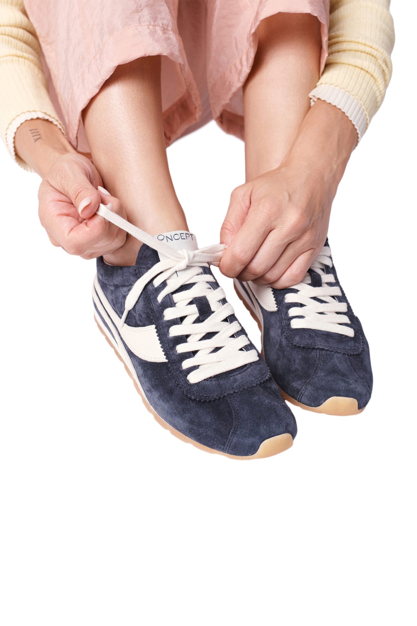 Oncept Essex Sneaker in Indigo