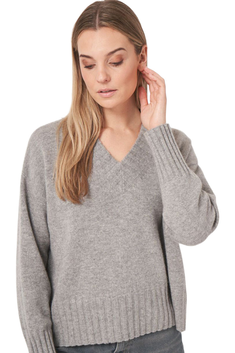 Repeat Cashmere Relaxed Fit Sweater in Light Grey