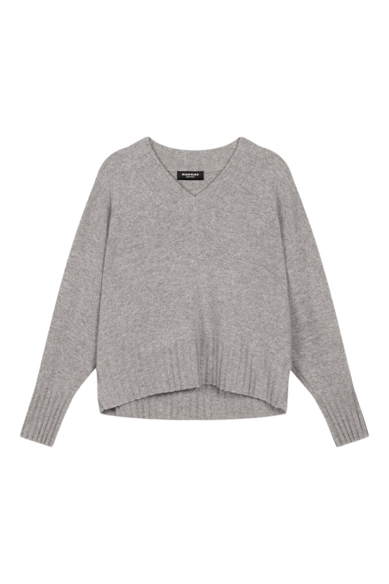 Repeat Cashmere Relaxed Fit Sweater in Light Grey