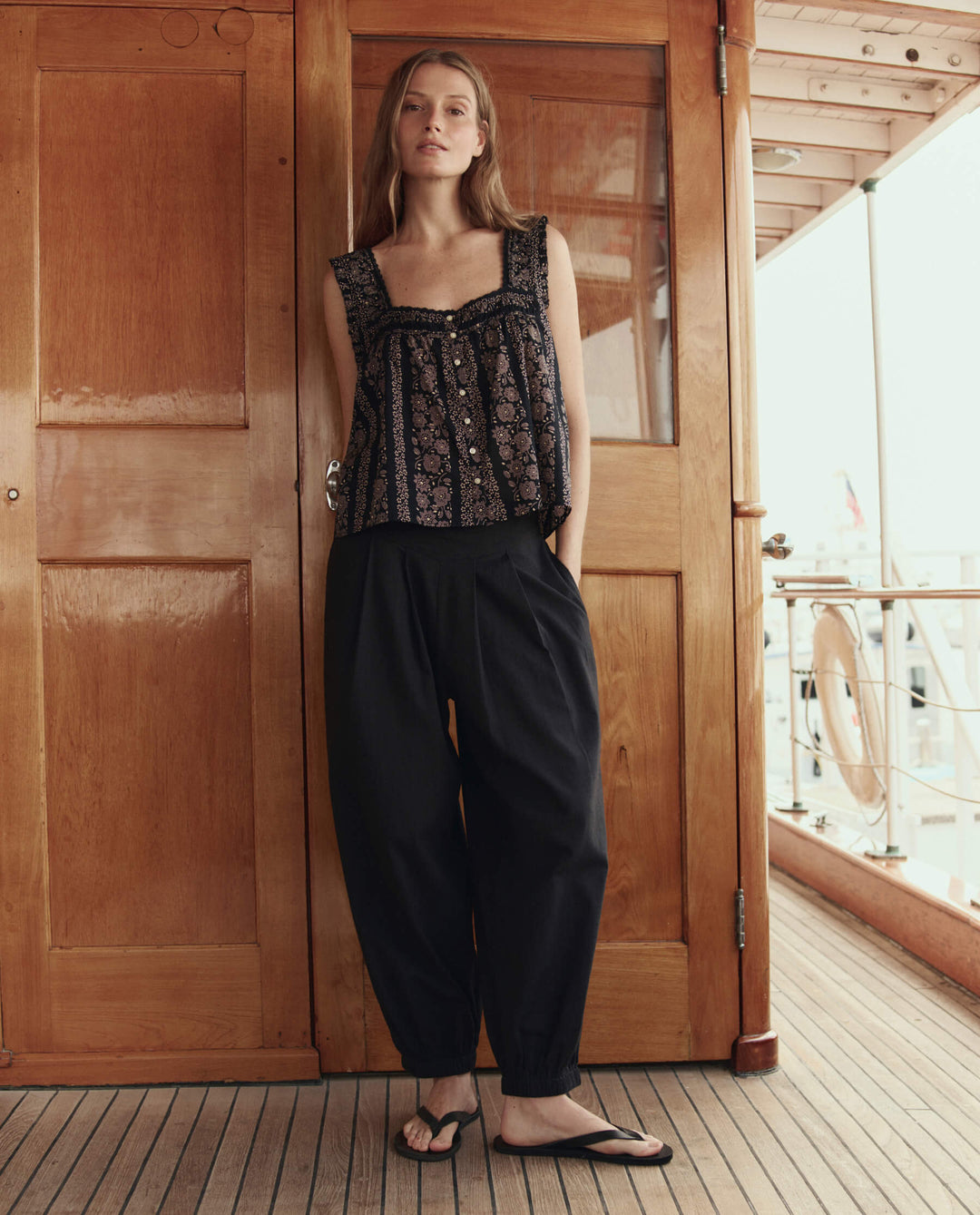 The Great Victorian Pleat Tank in Black and Cream Token Floral