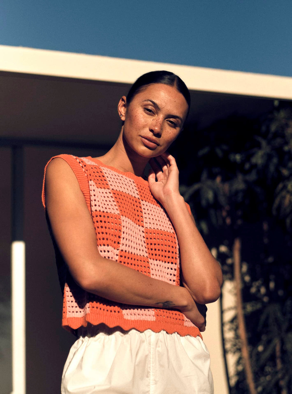 Trovata Birds of Paradise Bree Sweater Tank in Pink - Orange Check