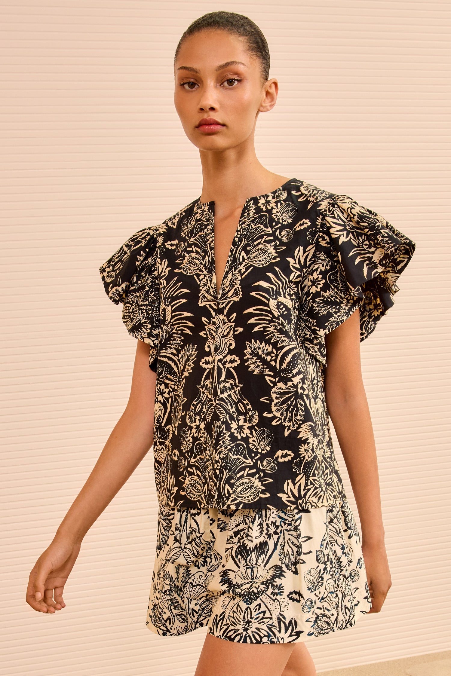 Ulla Johnson Severine Flutter Sleeve in Noir Flora