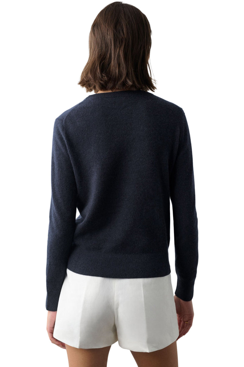 White & Warren Classic Cashmere  Crewneck Sweater
