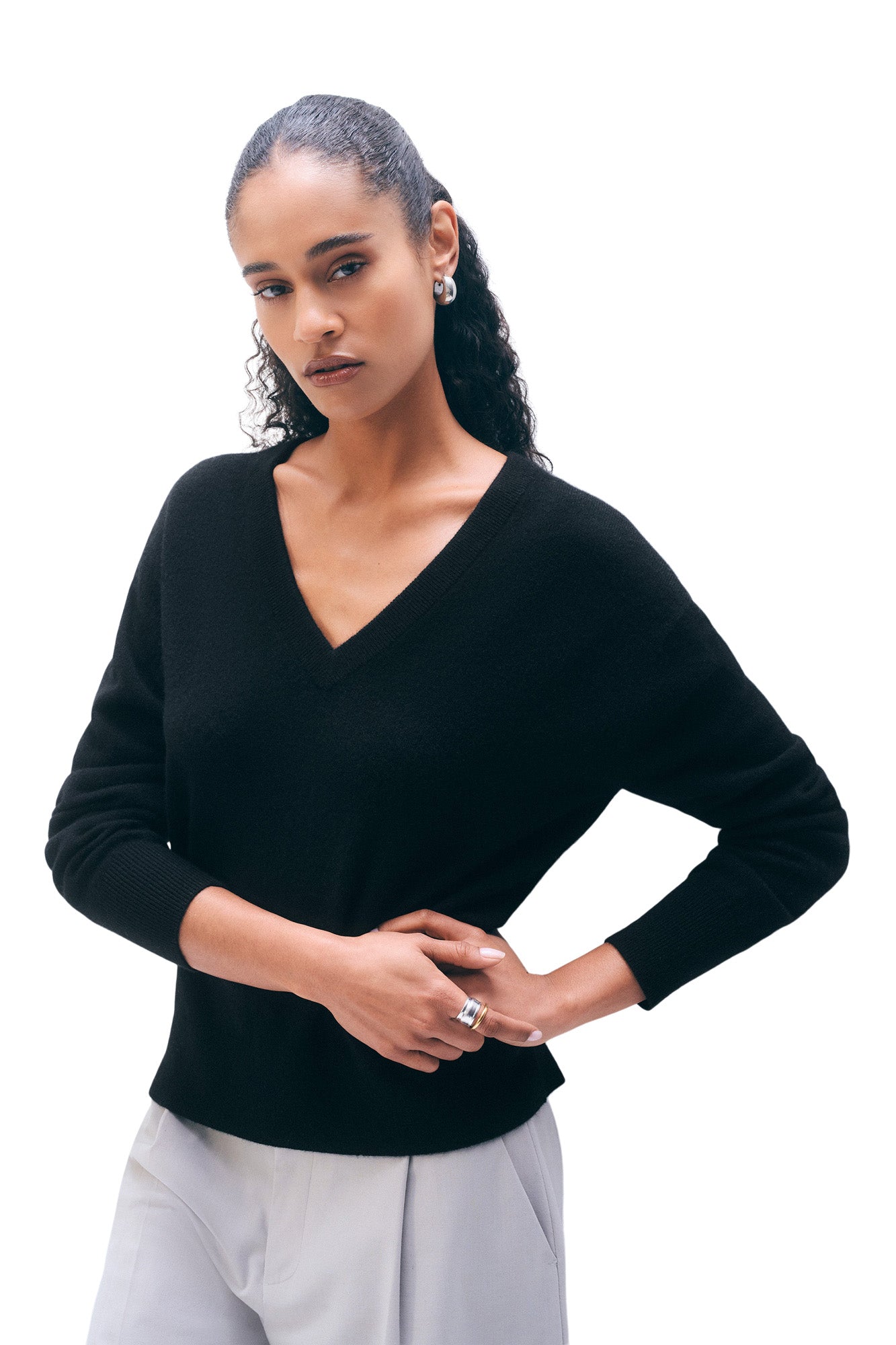 White & Warren Classic Cashmere V-neck Sweater