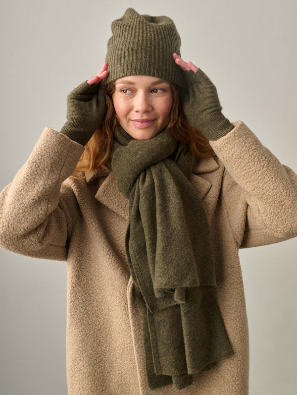 White + Warren Cashmere Travel Wrap